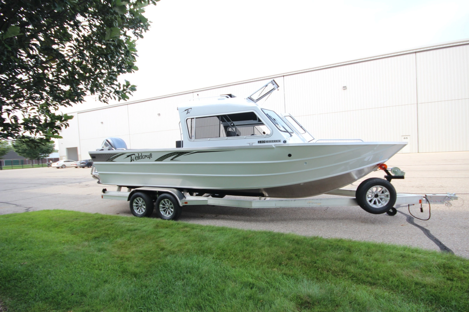 Boat Show Special Pricing 24ft Weldcraft Yacht For Sale