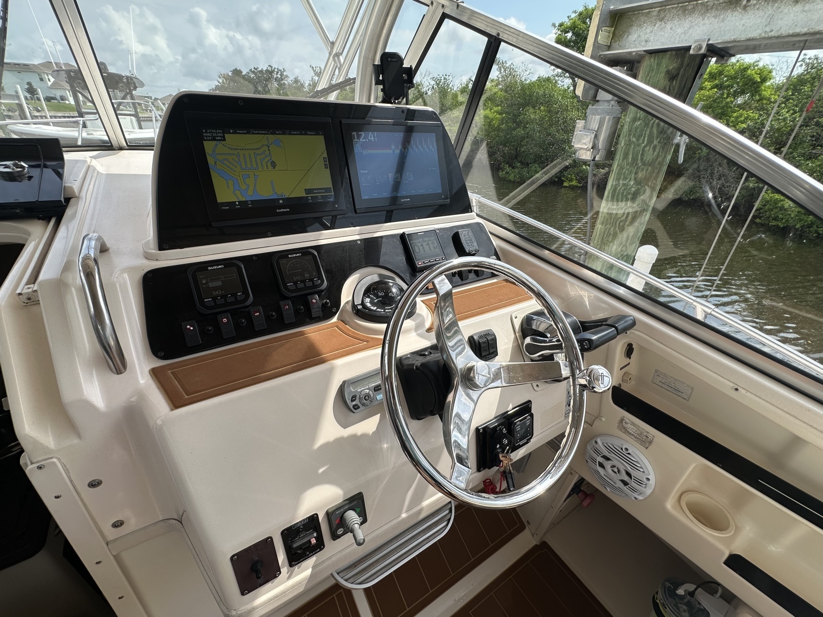 2006 Grady-White 300 Marlin