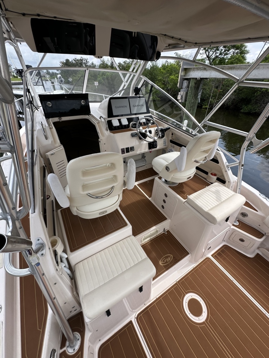 2006 Grady-White 300 Marlin