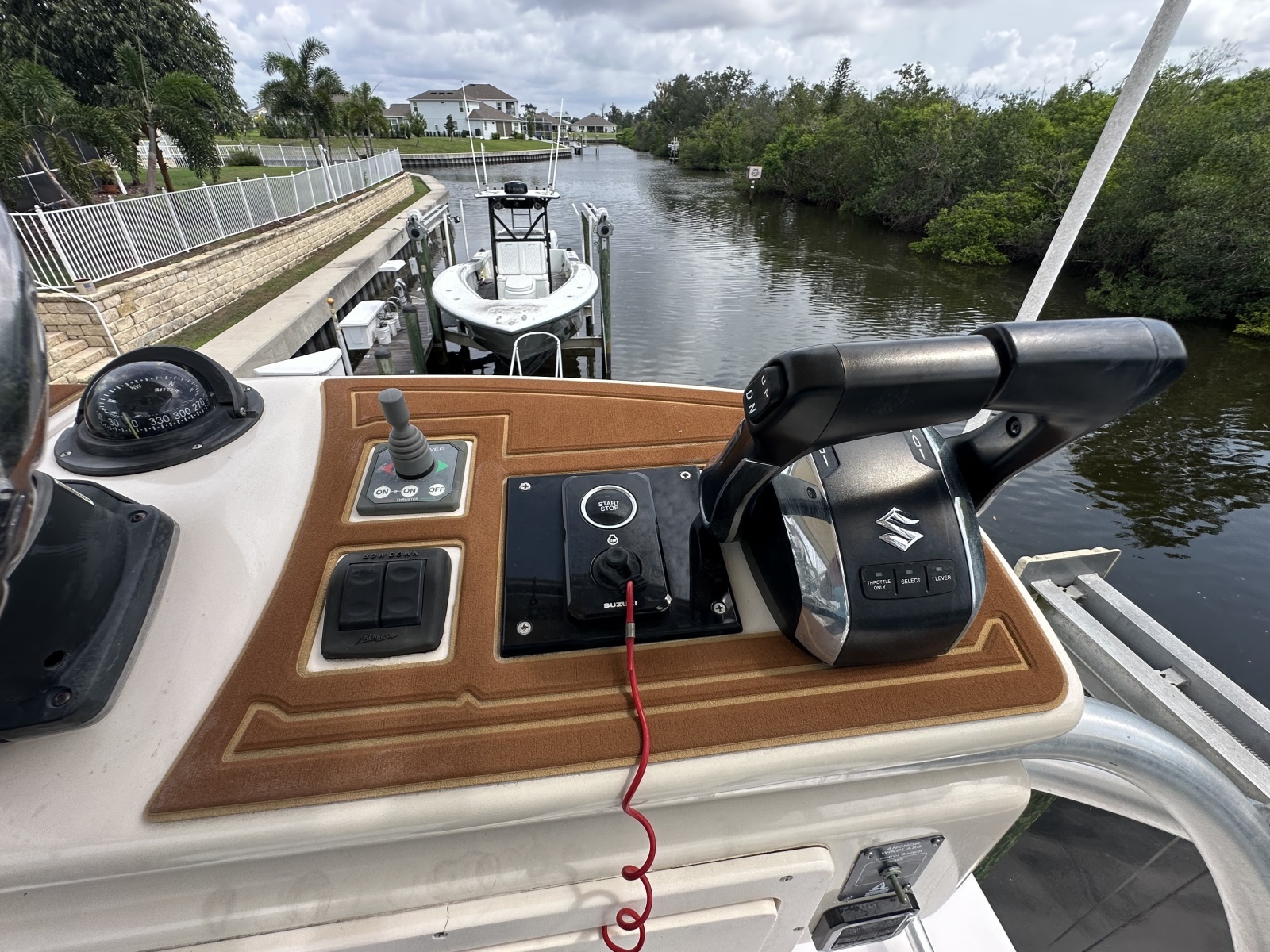 2006 Grady-White 300 Marlin