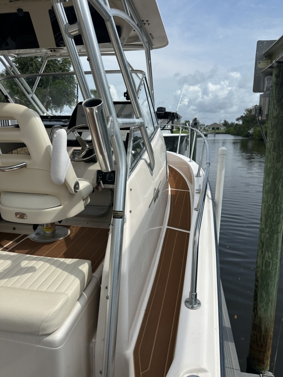2006 Grady-White 300 Marlin