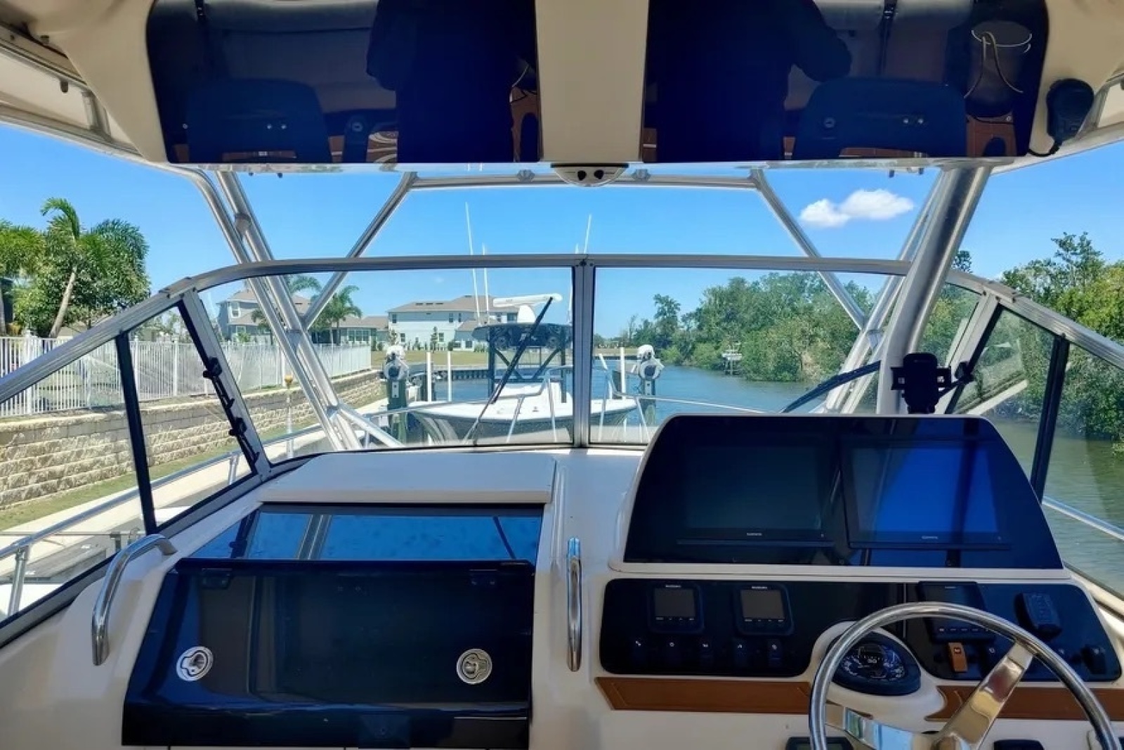 2006 Grady-White 300 Marlin