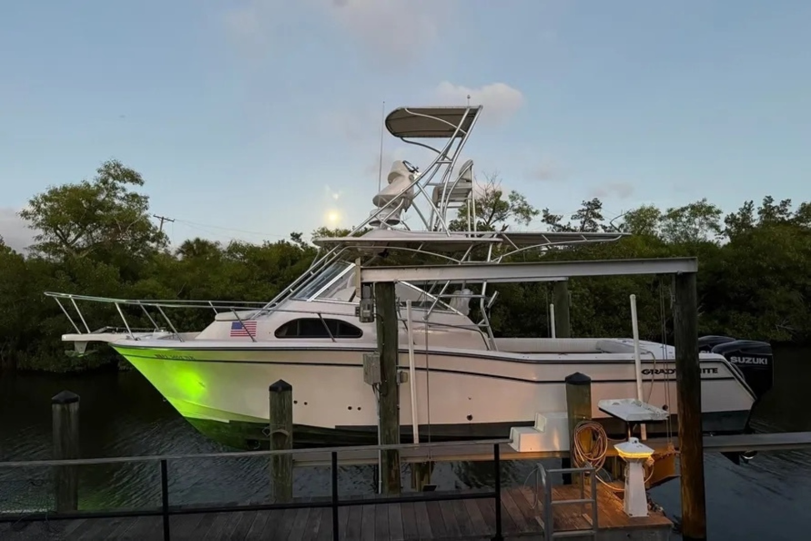 2006 Grady-White 300 Marlin