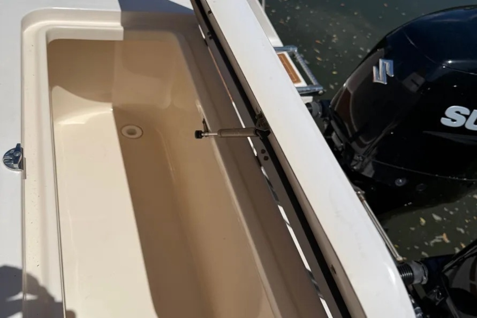 2006 Grady-White 300 Marlin