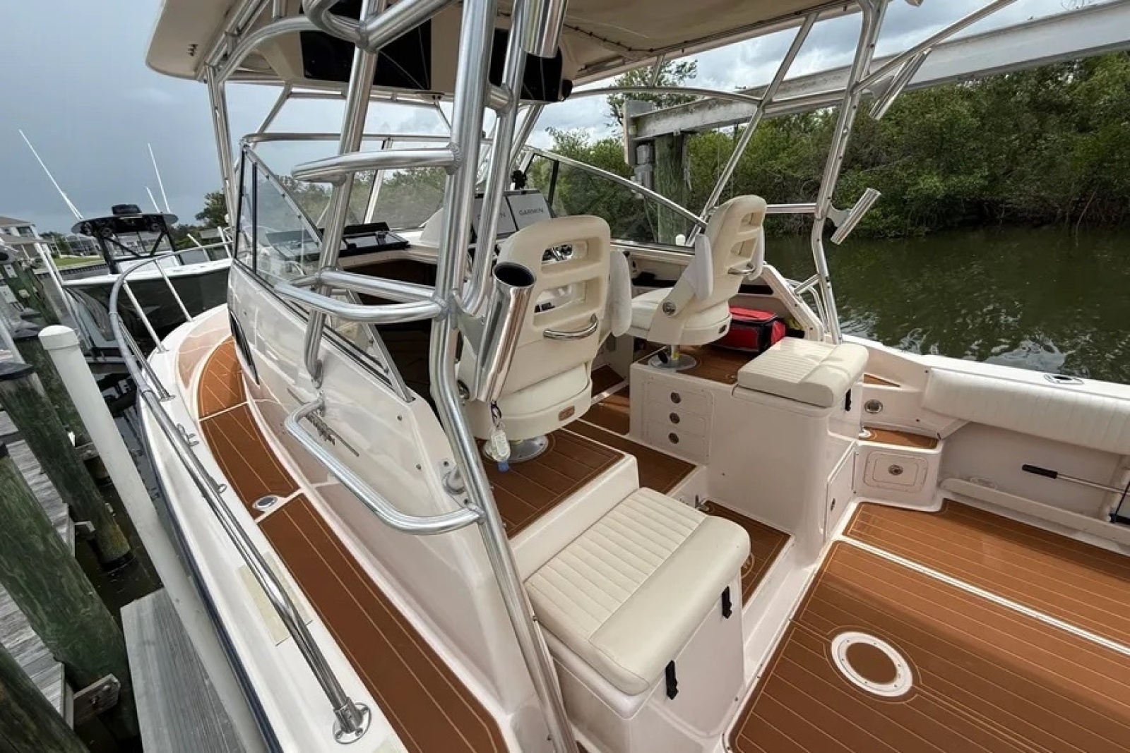 2006 Grady-White 300 Marlin