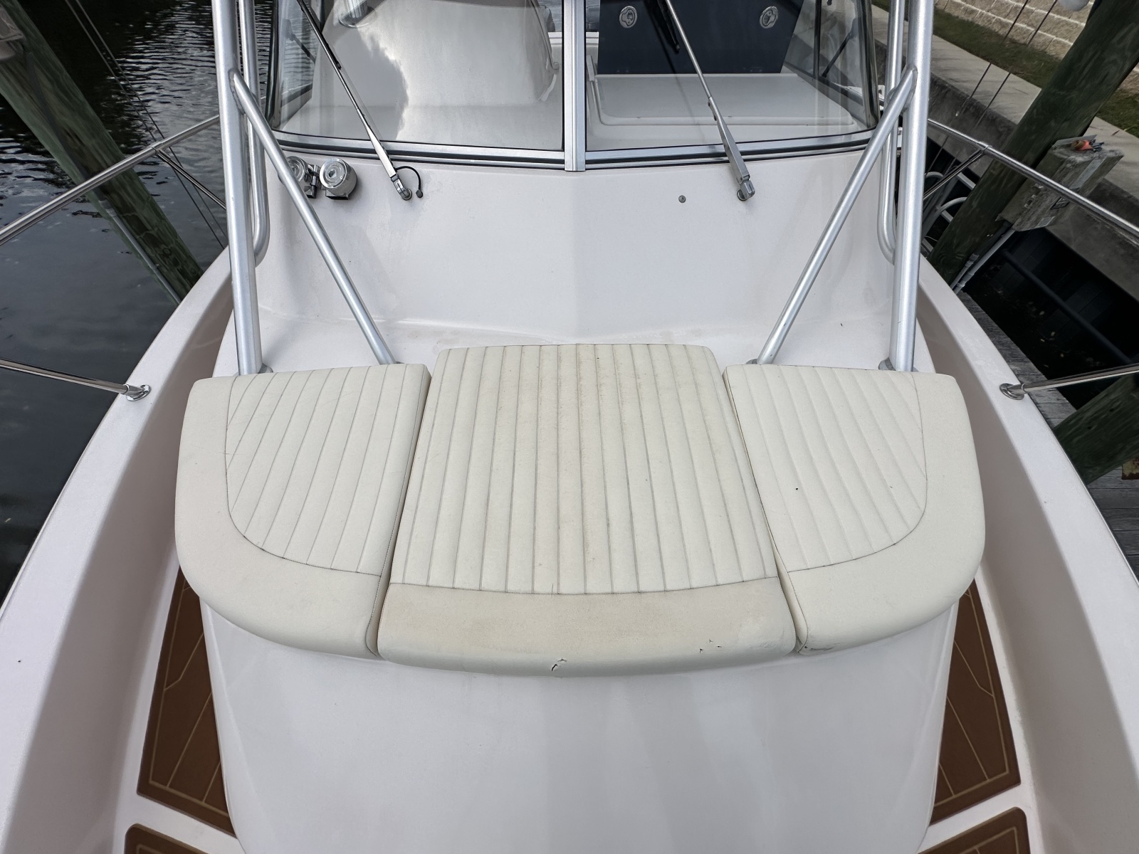 2006 Grady-White 300 Marlin