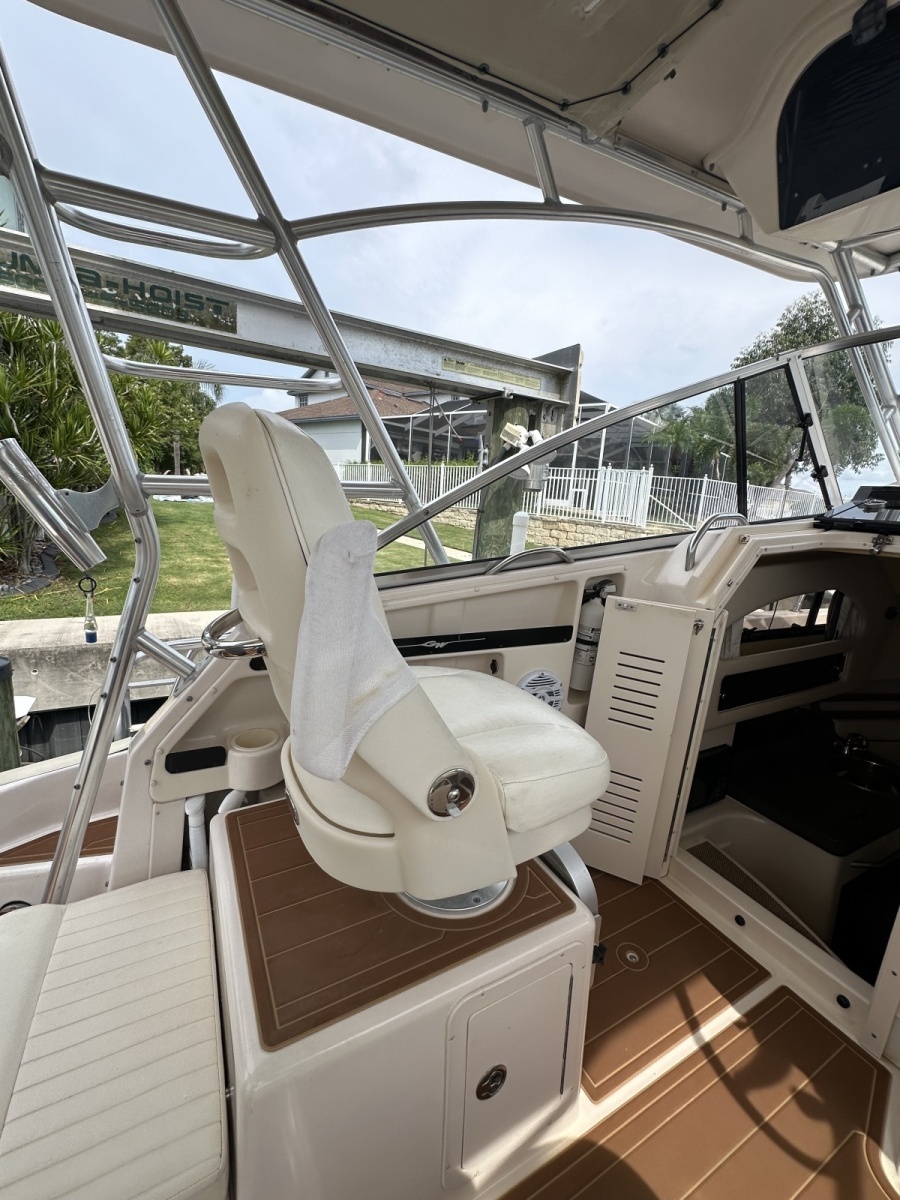 2006 Grady-White 300 Marlin
