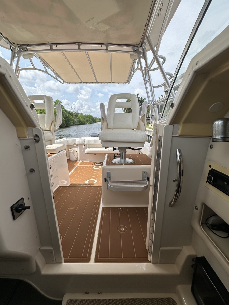 2006 Grady-White 300 Marlin