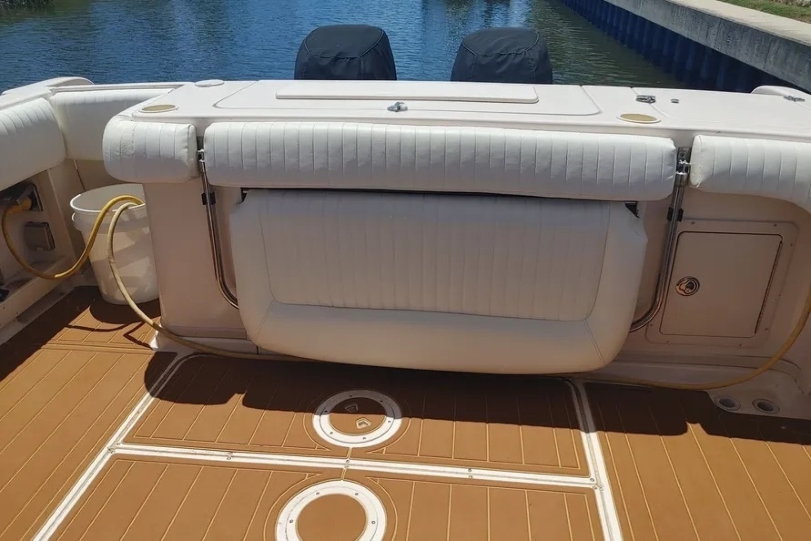 2006 Grady-White 300 Marlin