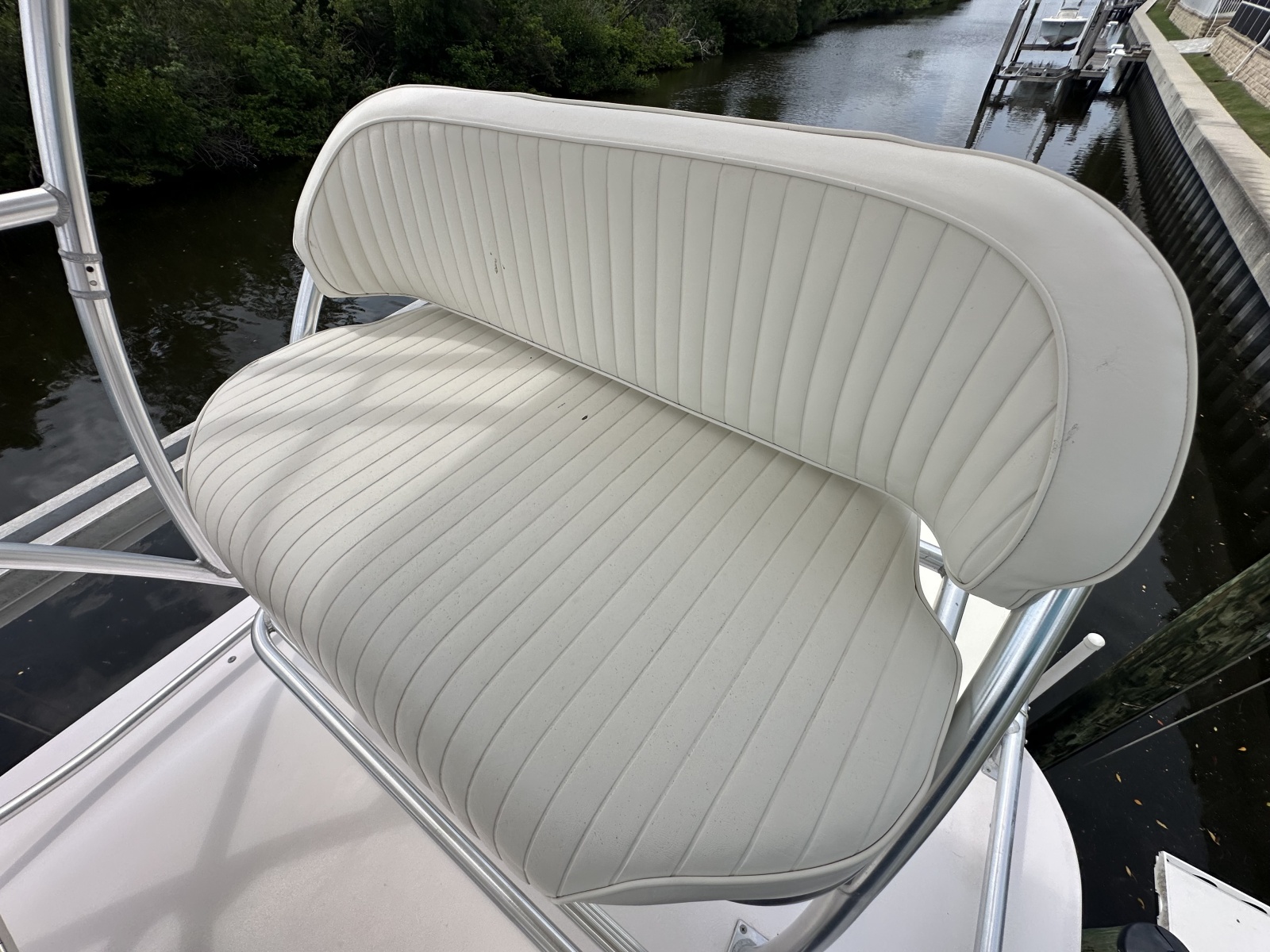 2006 Grady-White 300 Marlin