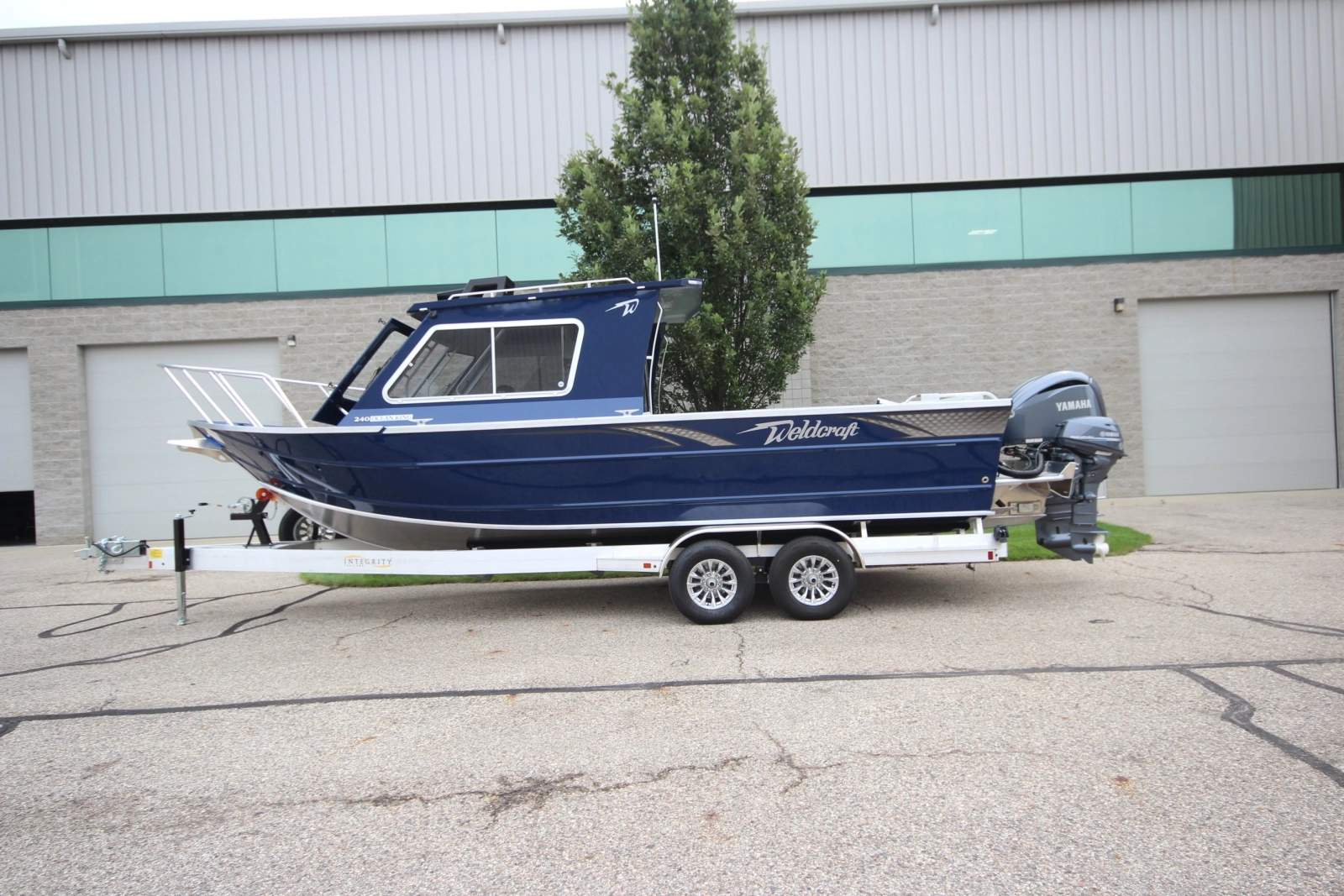 Boat Show Special Pricing 24ft Weldcraft Yacht For Sale