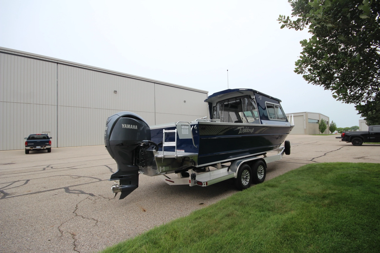 Boat Show Special Pricing 24ft Weldcraft Yacht For Sale