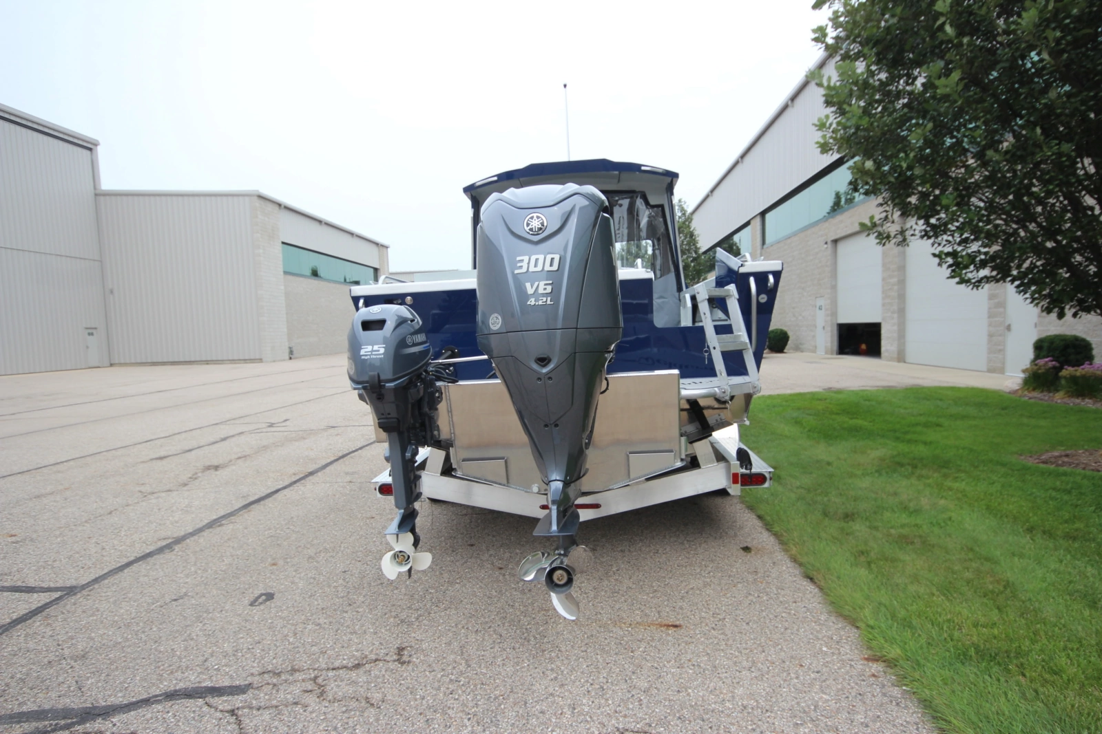 Boat Show Special Pricing 24ft Weldcraft Yacht For Sale