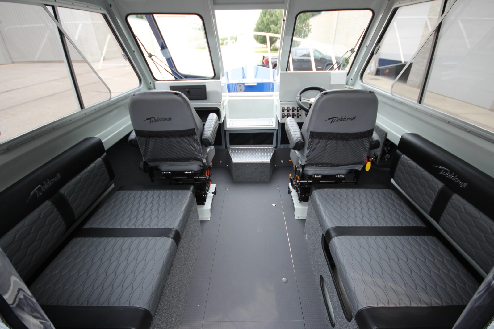 Boat Show Special Pricing 24ft Weldcraft Yacht For Sale