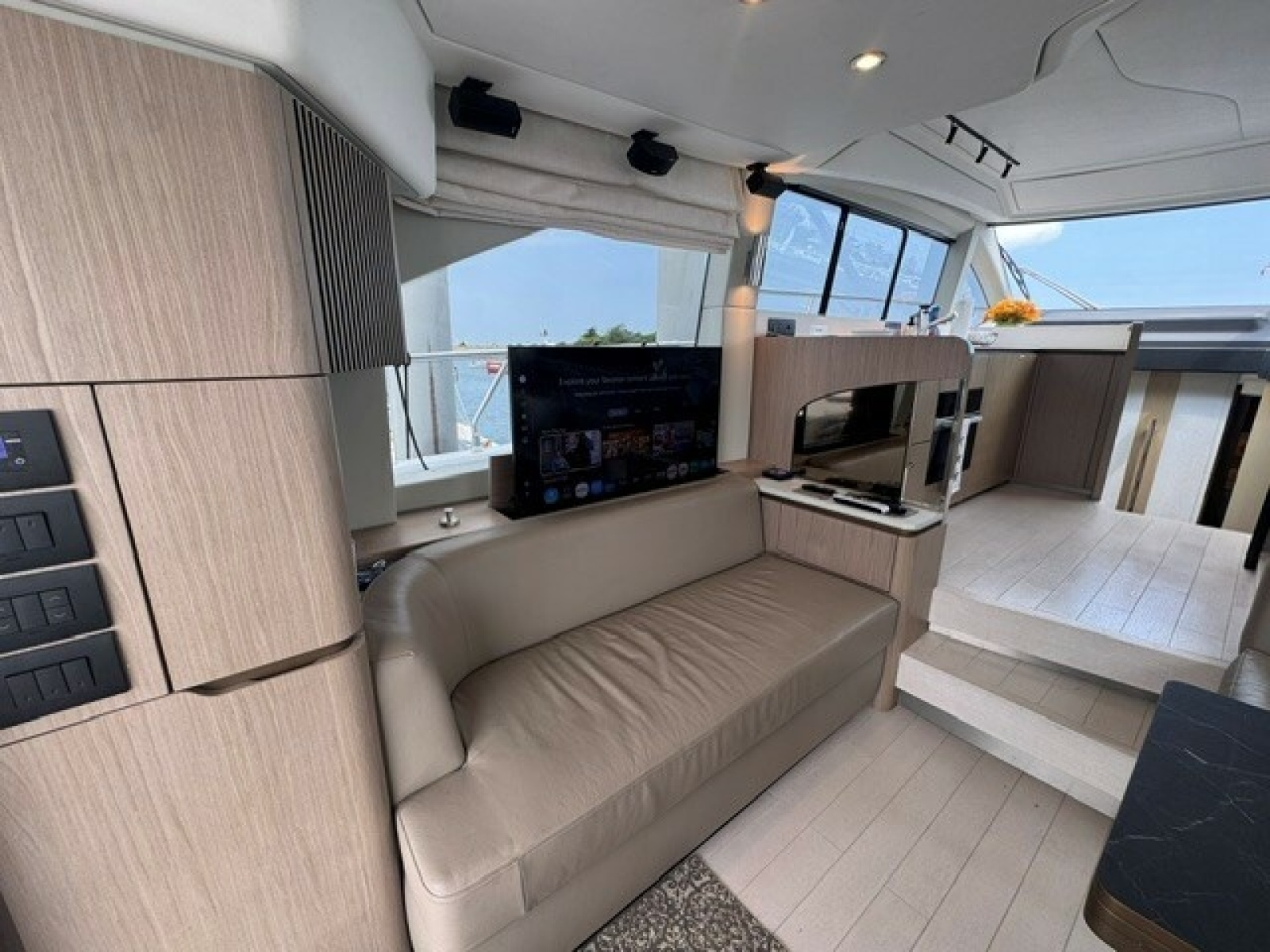 2023 Azimut 50FLY