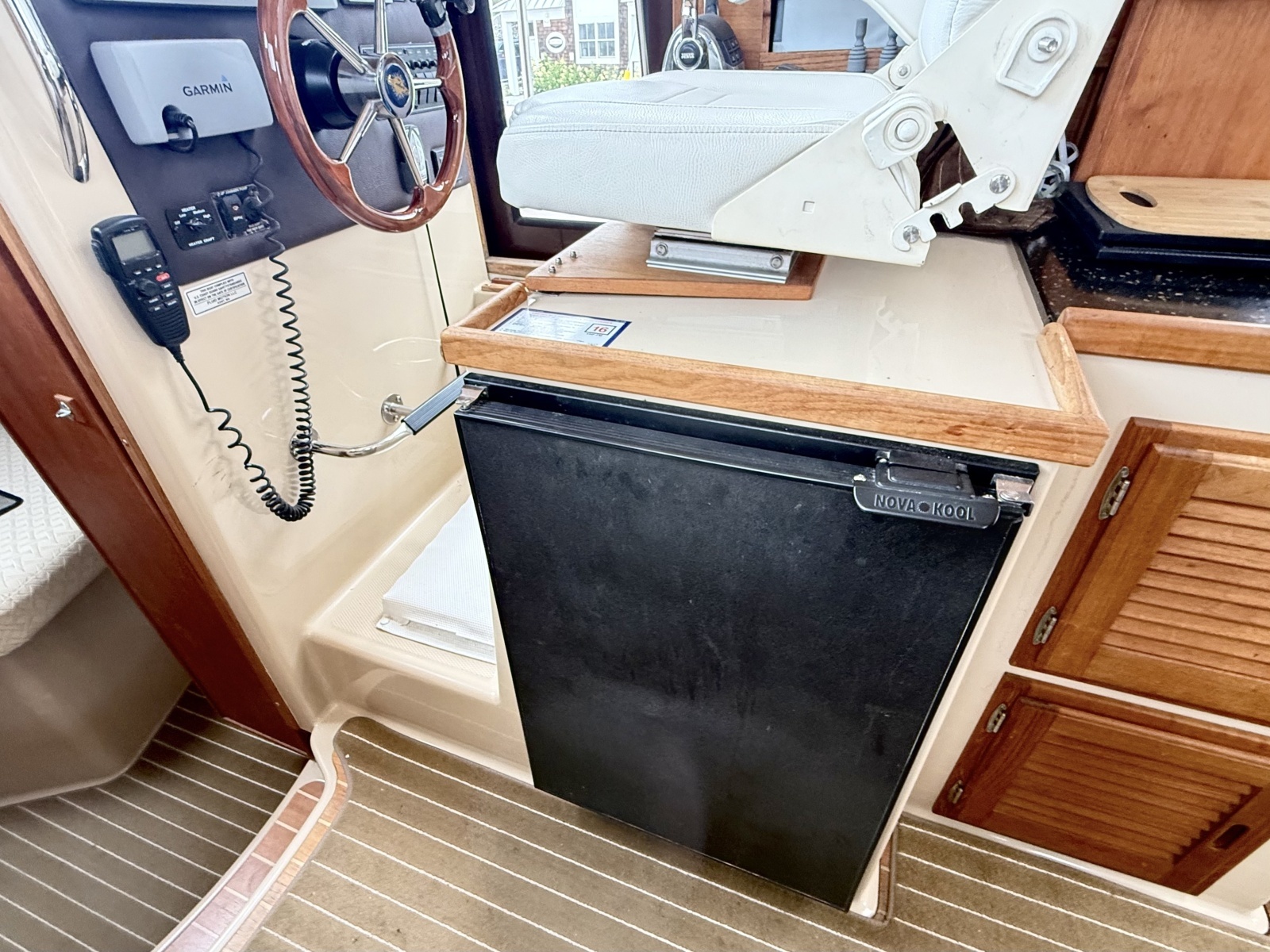 2013 Ranger Tugs R-31 S