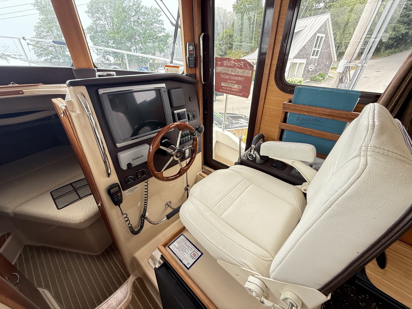 2013 Ranger Tugs R-31 S