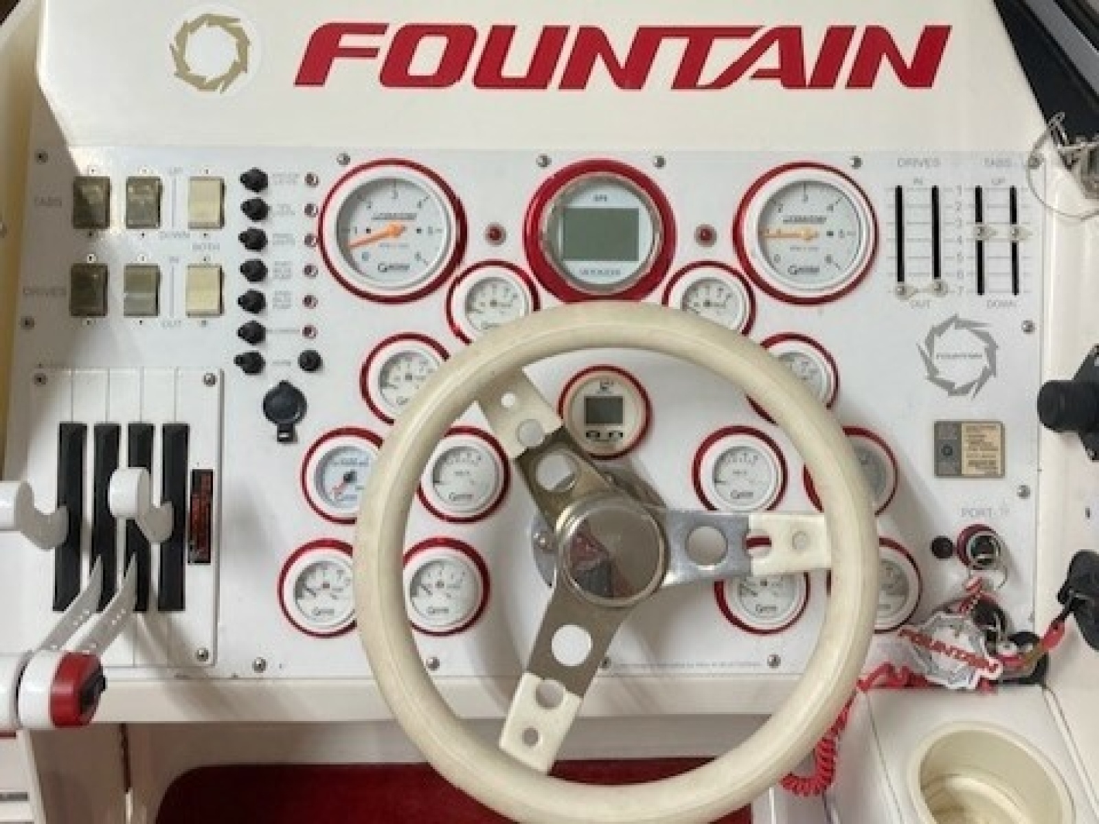 2001 Fountain 