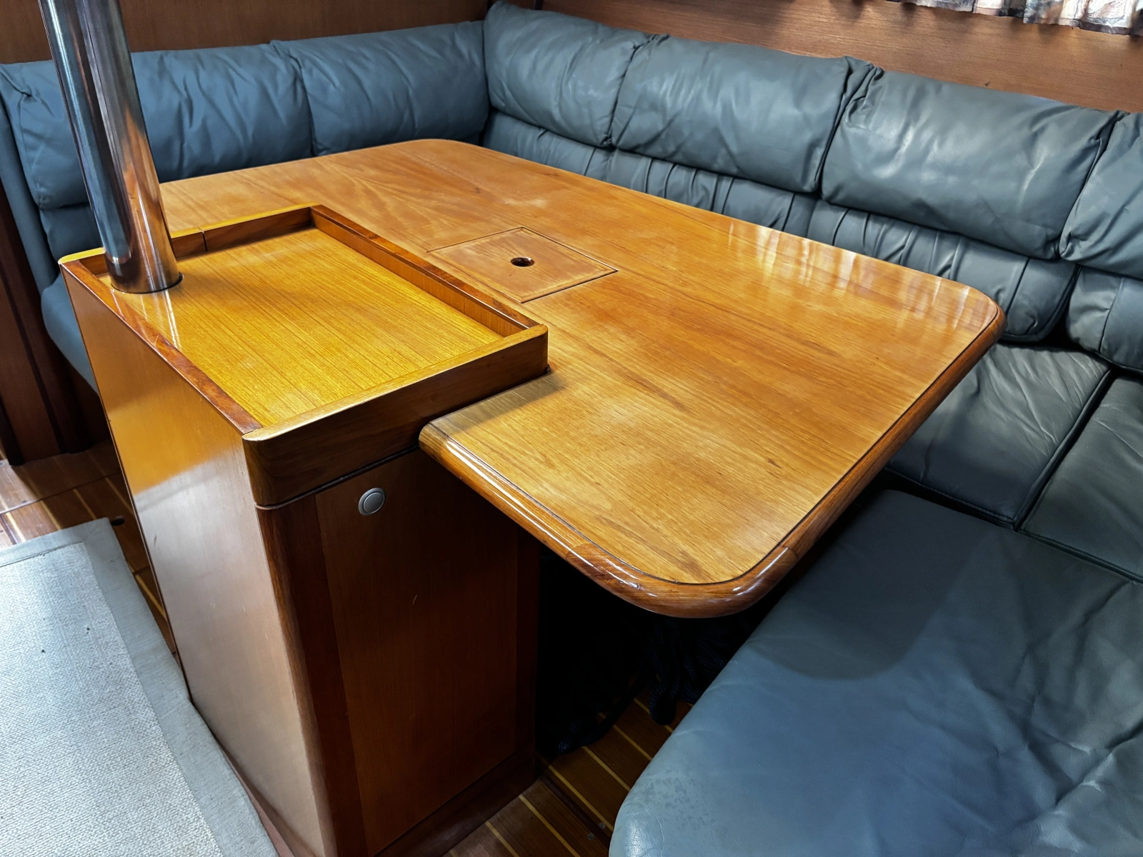 1999 Hunter 410