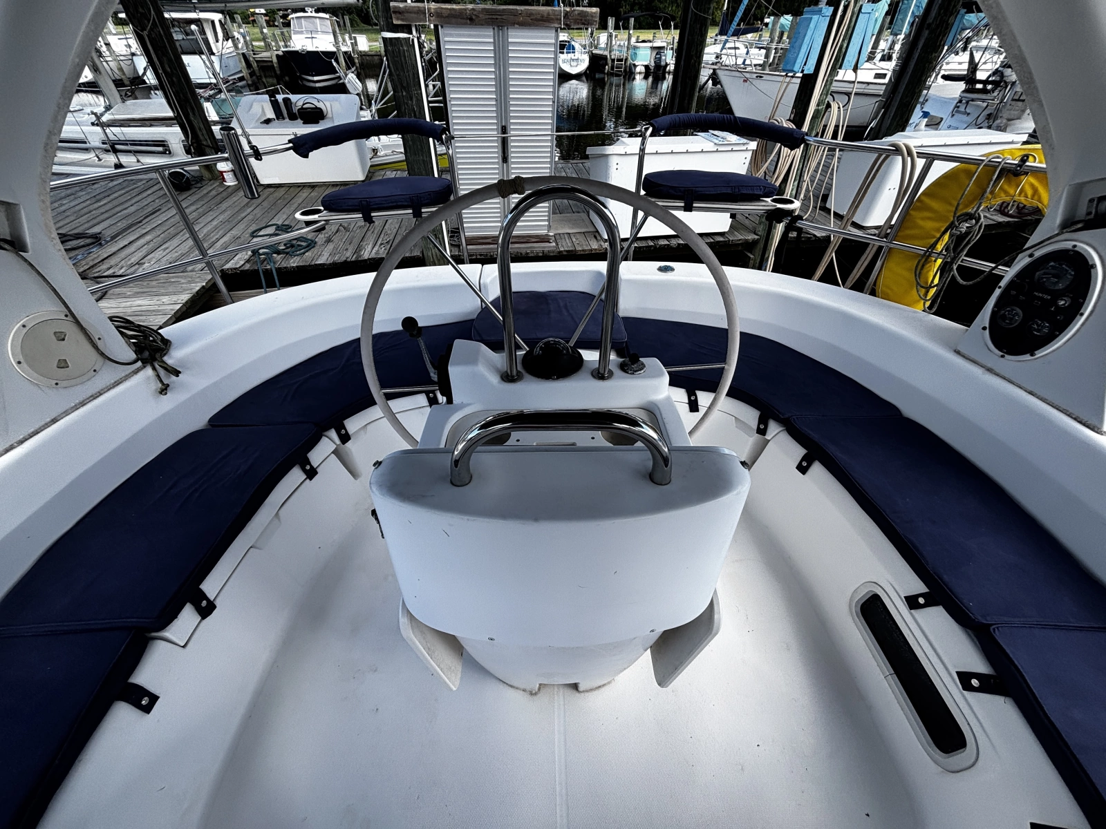 1999 Hunter 410