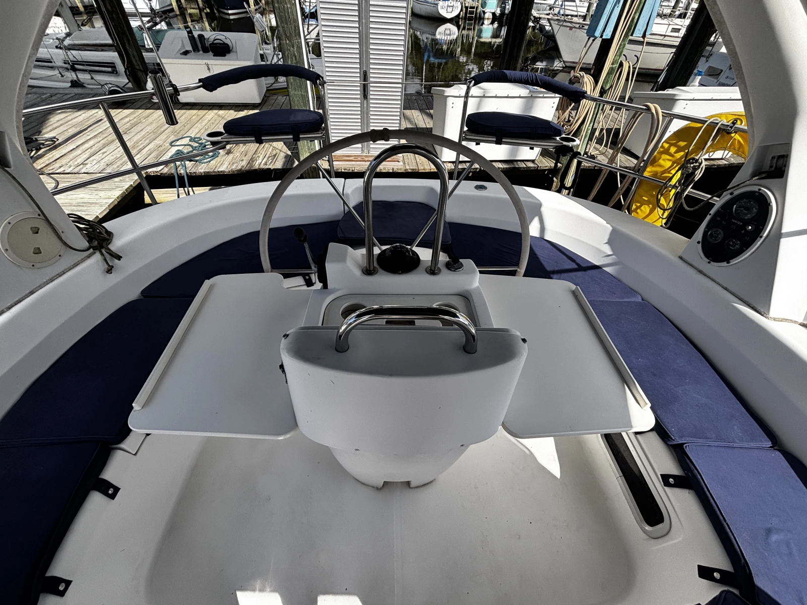 1999 Hunter 410