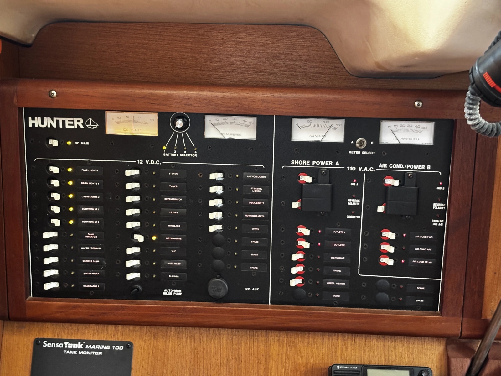 1999 Hunter 410