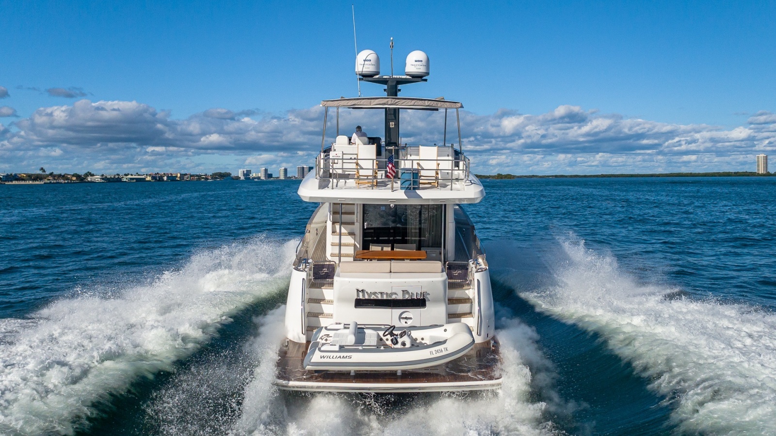 2023 Sirena Flybridge