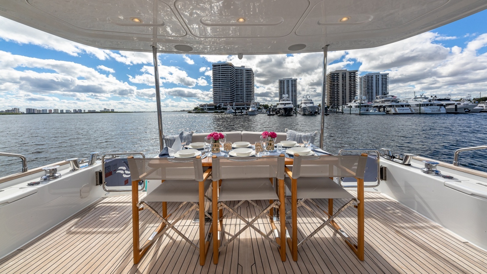 2023 Sirena Flybridge