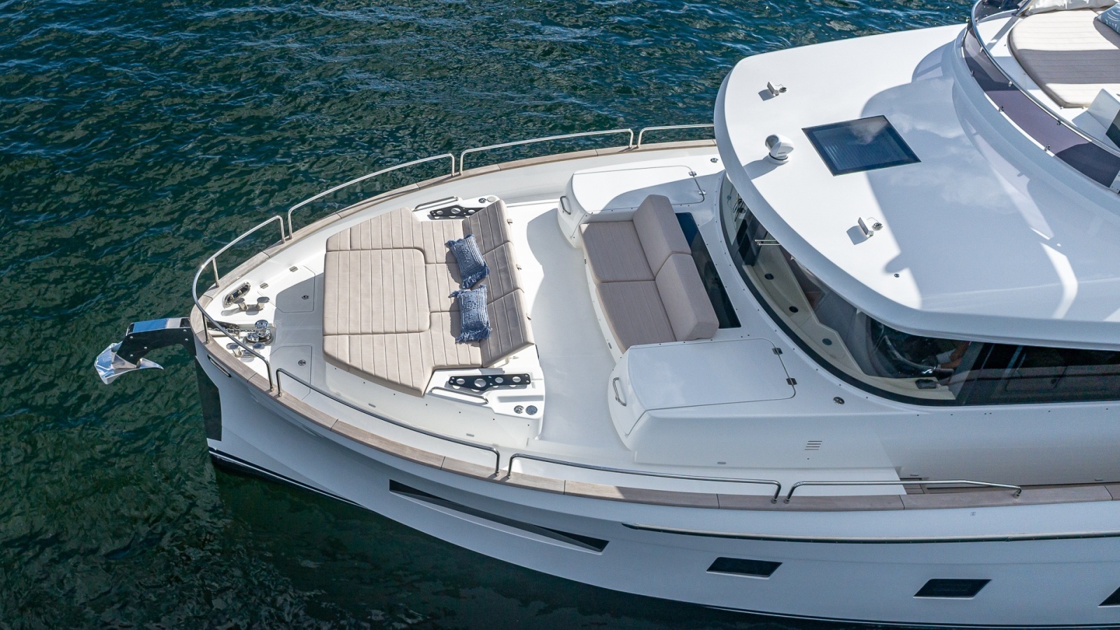 2023 Sirena Flybridge