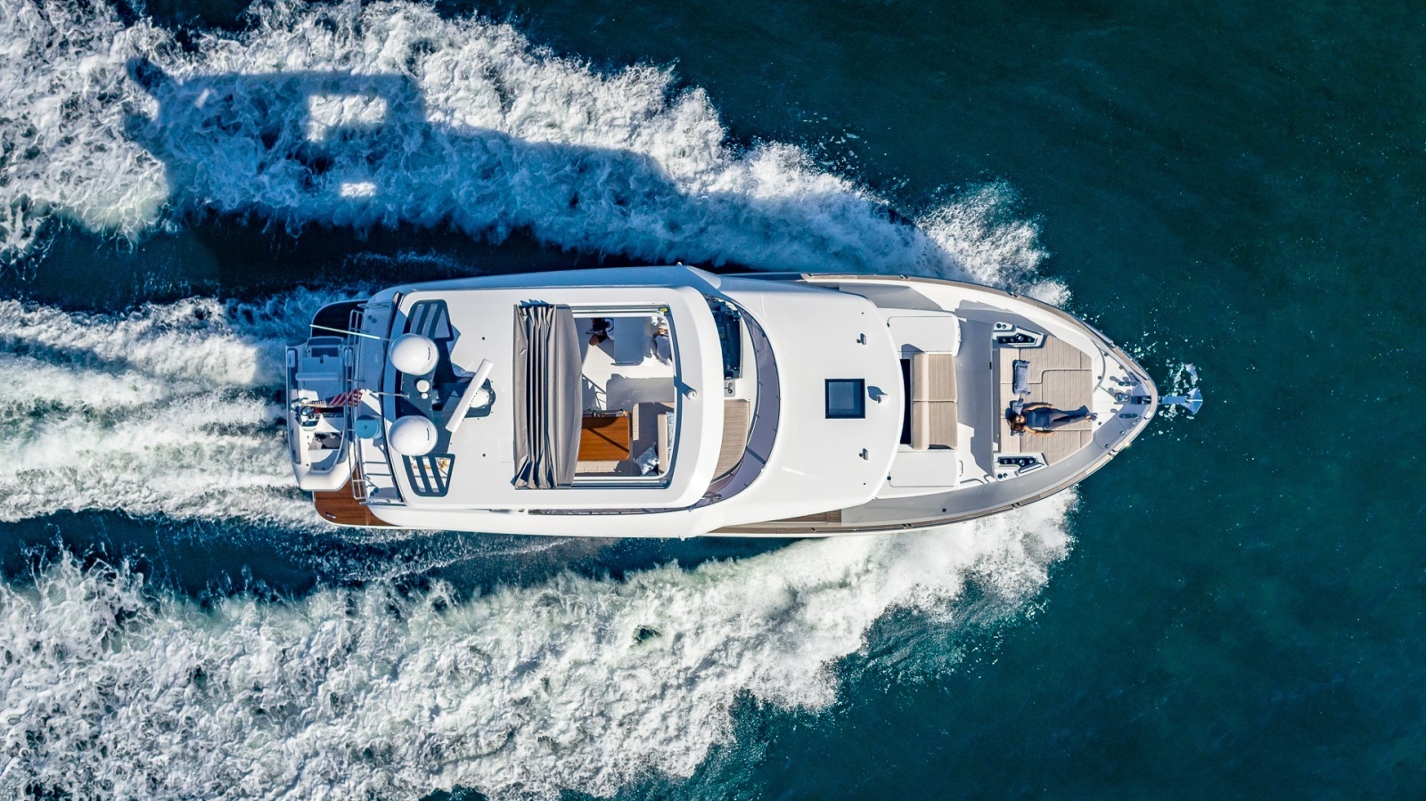 2023 Sirena Flybridge