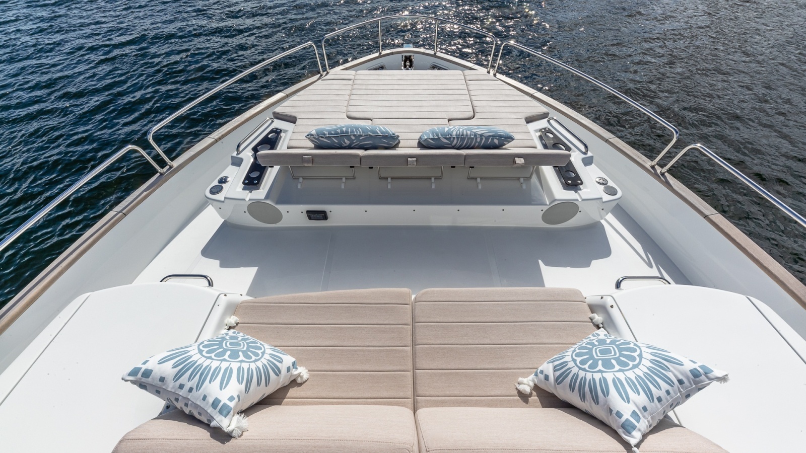2023 Sirena Flybridge