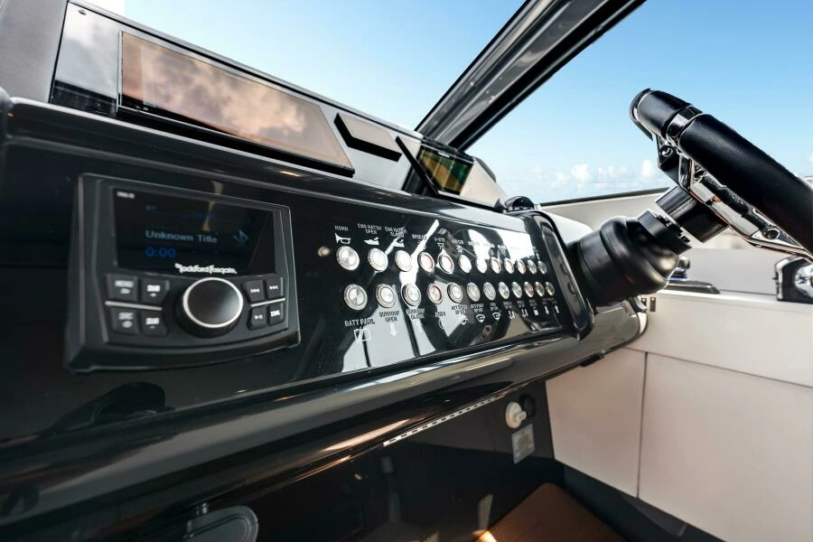2023 Cruisers Yachts 42 GLS OB