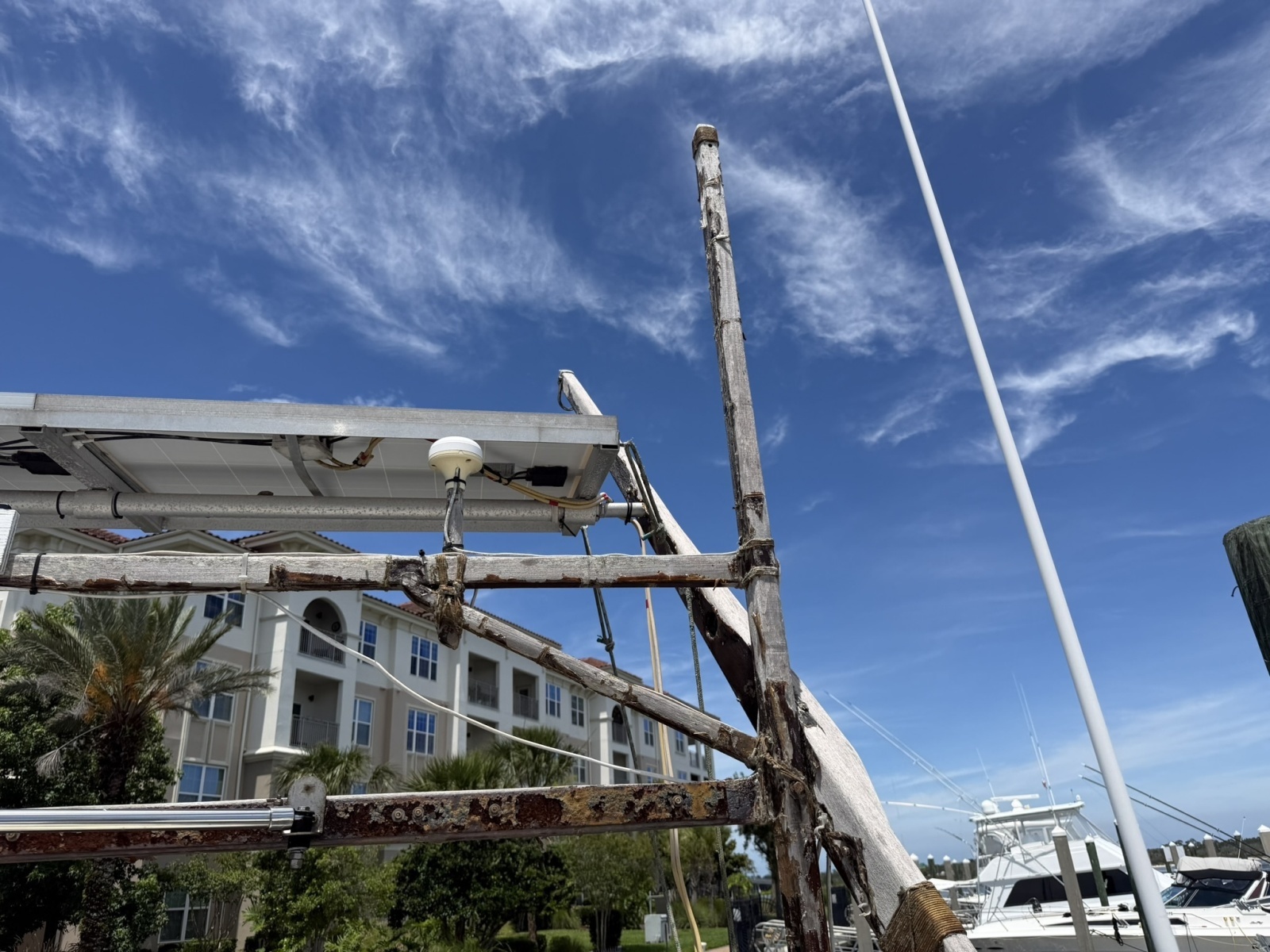 44ft Bruce Roberts Yacht For Sale