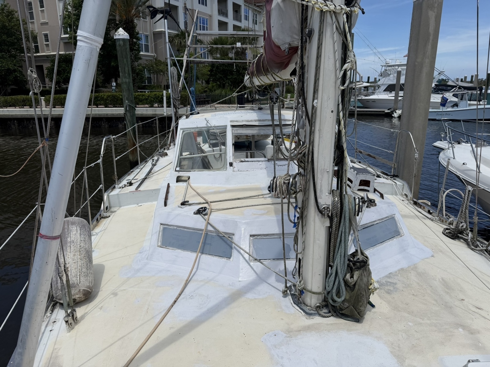 44ft Bruce Roberts Yacht For Sale