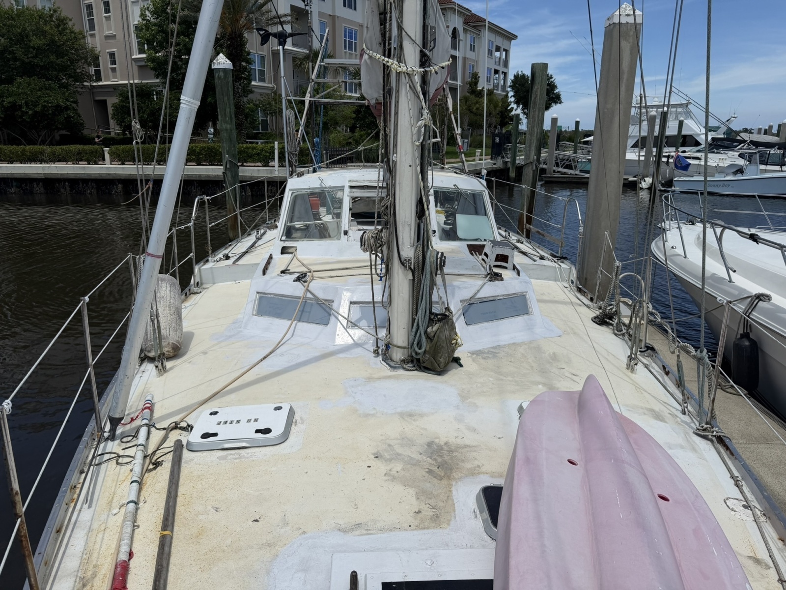 44ft Bruce Roberts Yacht For Sale