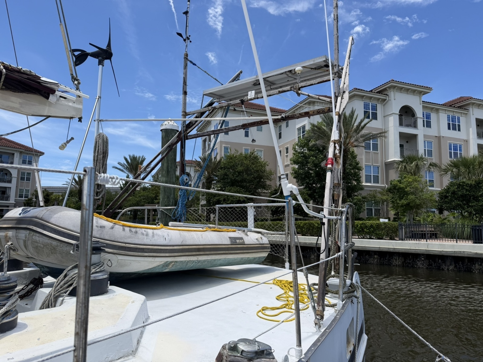 44ft Bruce Roberts Yacht For Sale