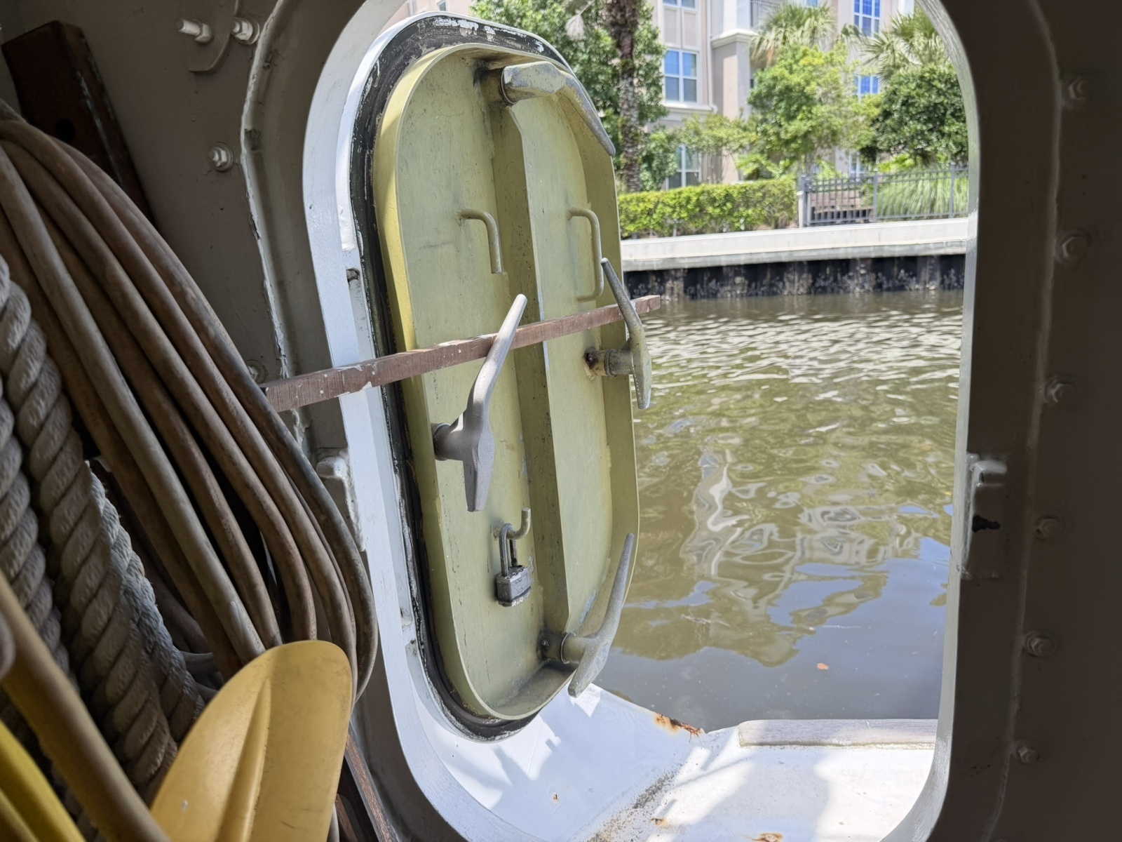 44ft Bruce Roberts Yacht For Sale