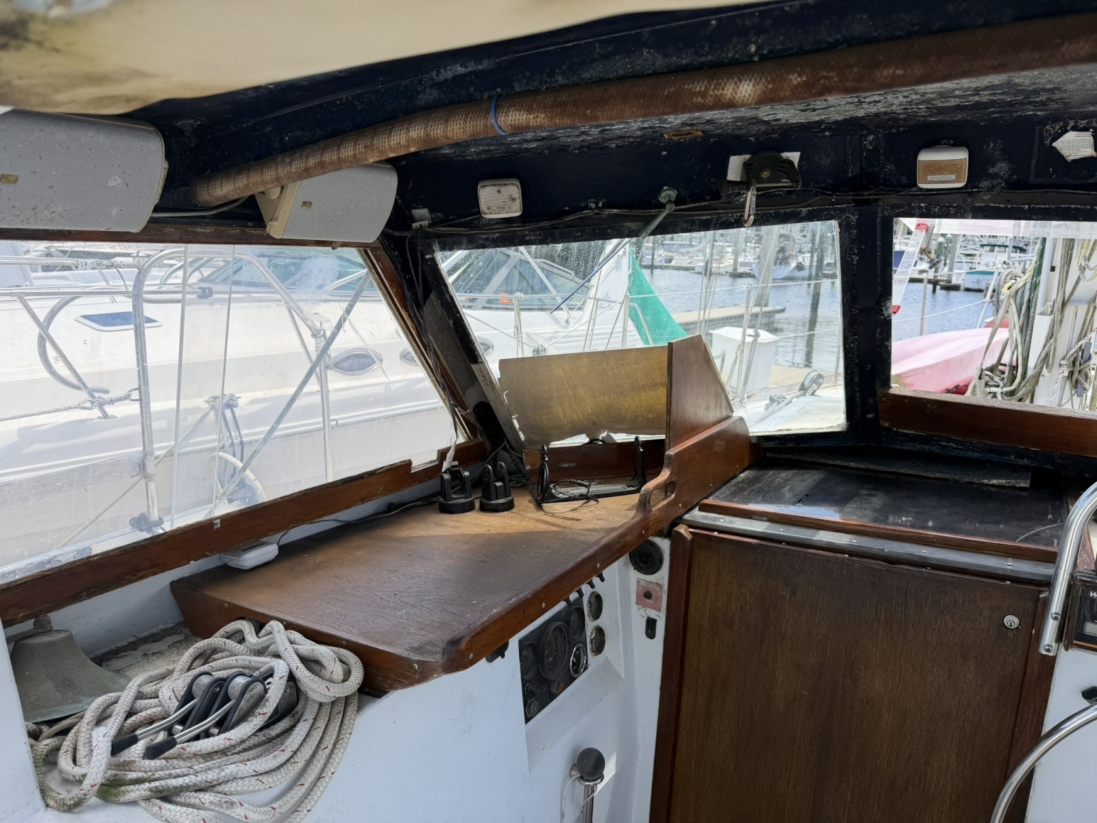 44ft Bruce Roberts Yacht For Sale