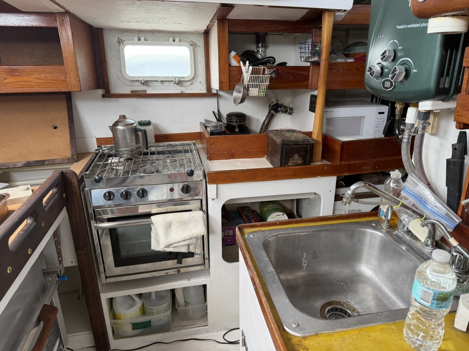 44ft Bruce Roberts Yacht For Sale