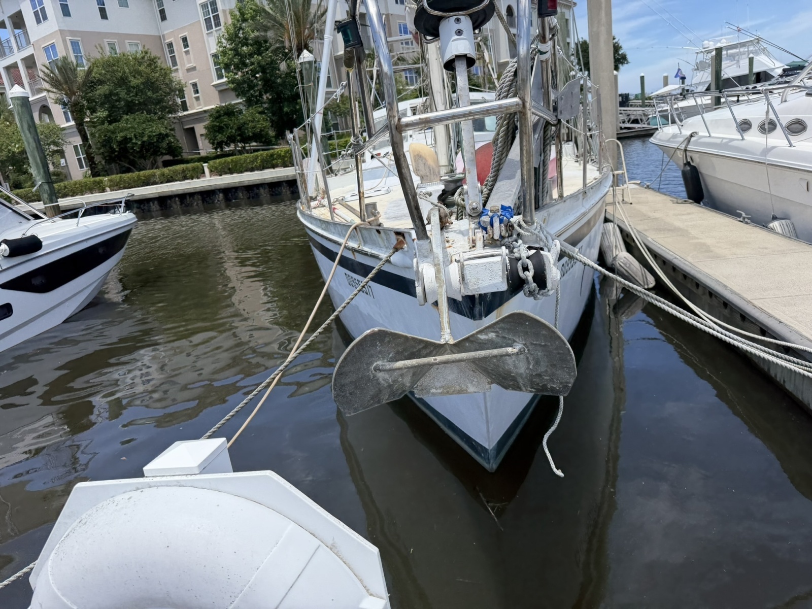 44ft Bruce Roberts Yacht For Sale