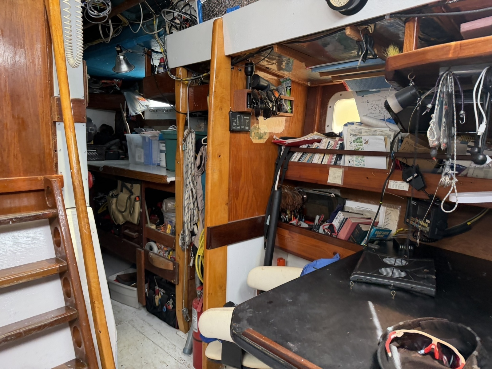 44ft Bruce Roberts Yacht For Sale