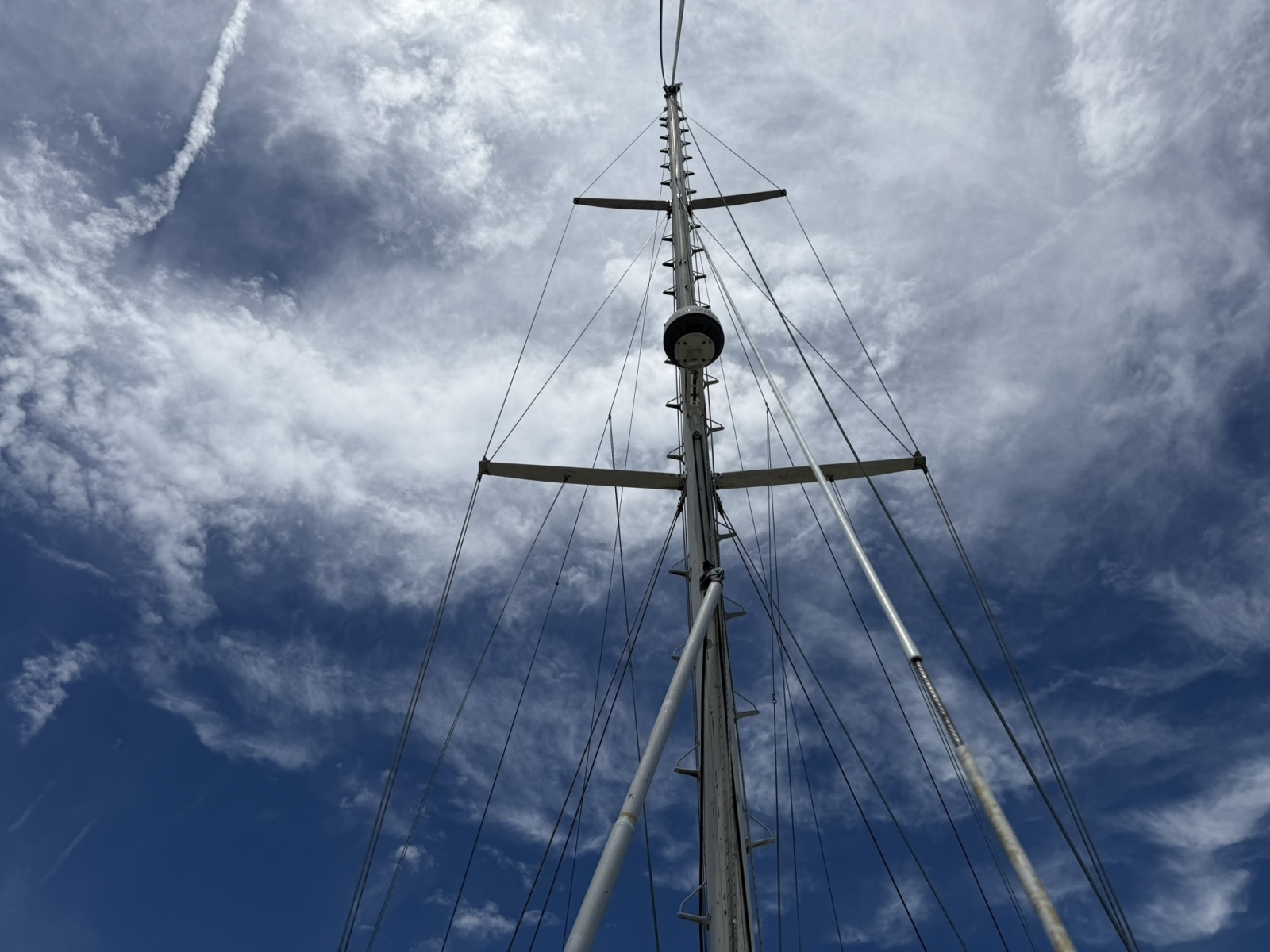 44ft Bruce Roberts Yacht For Sale