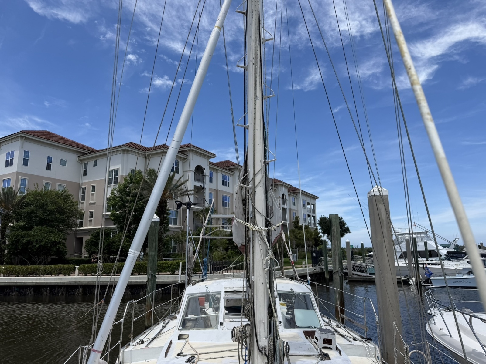 44ft Bruce Roberts Yacht For Sale
