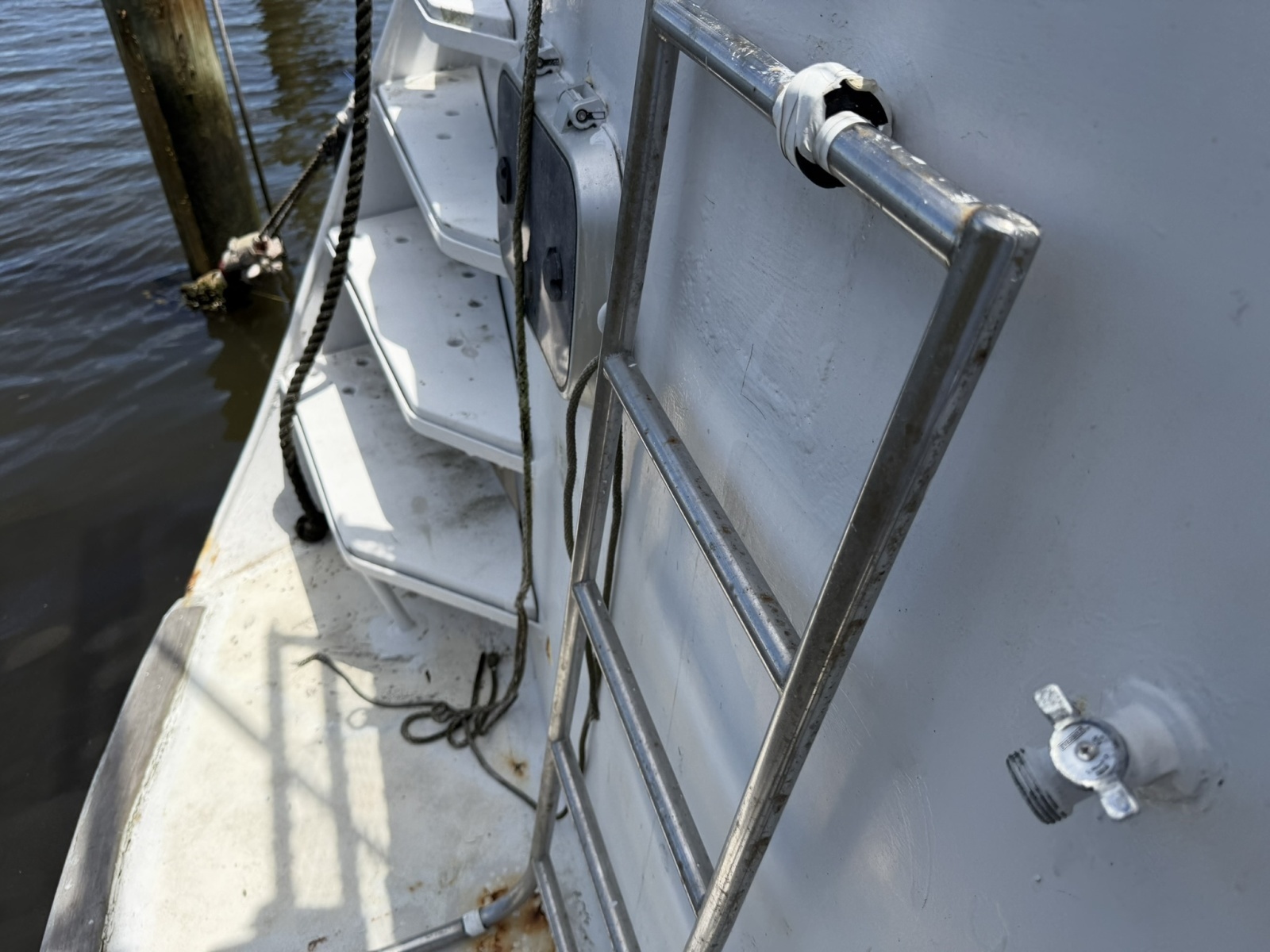 44ft Bruce Roberts Yacht For Sale