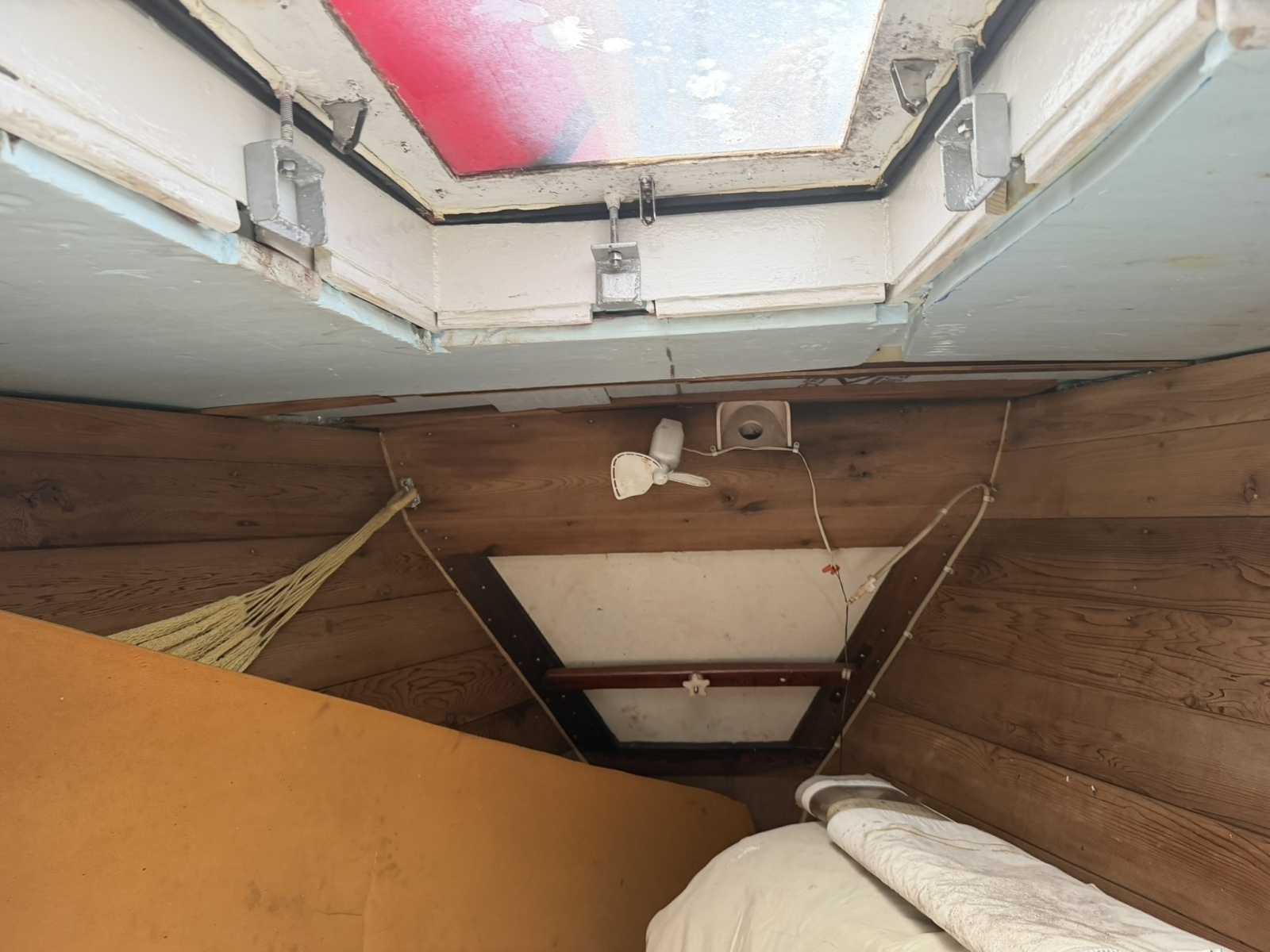 44ft Bruce Roberts Yacht For Sale