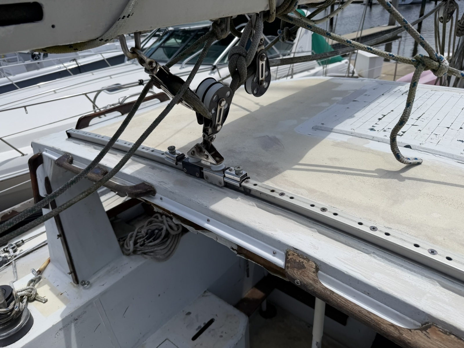 44ft Bruce Roberts Yacht For Sale