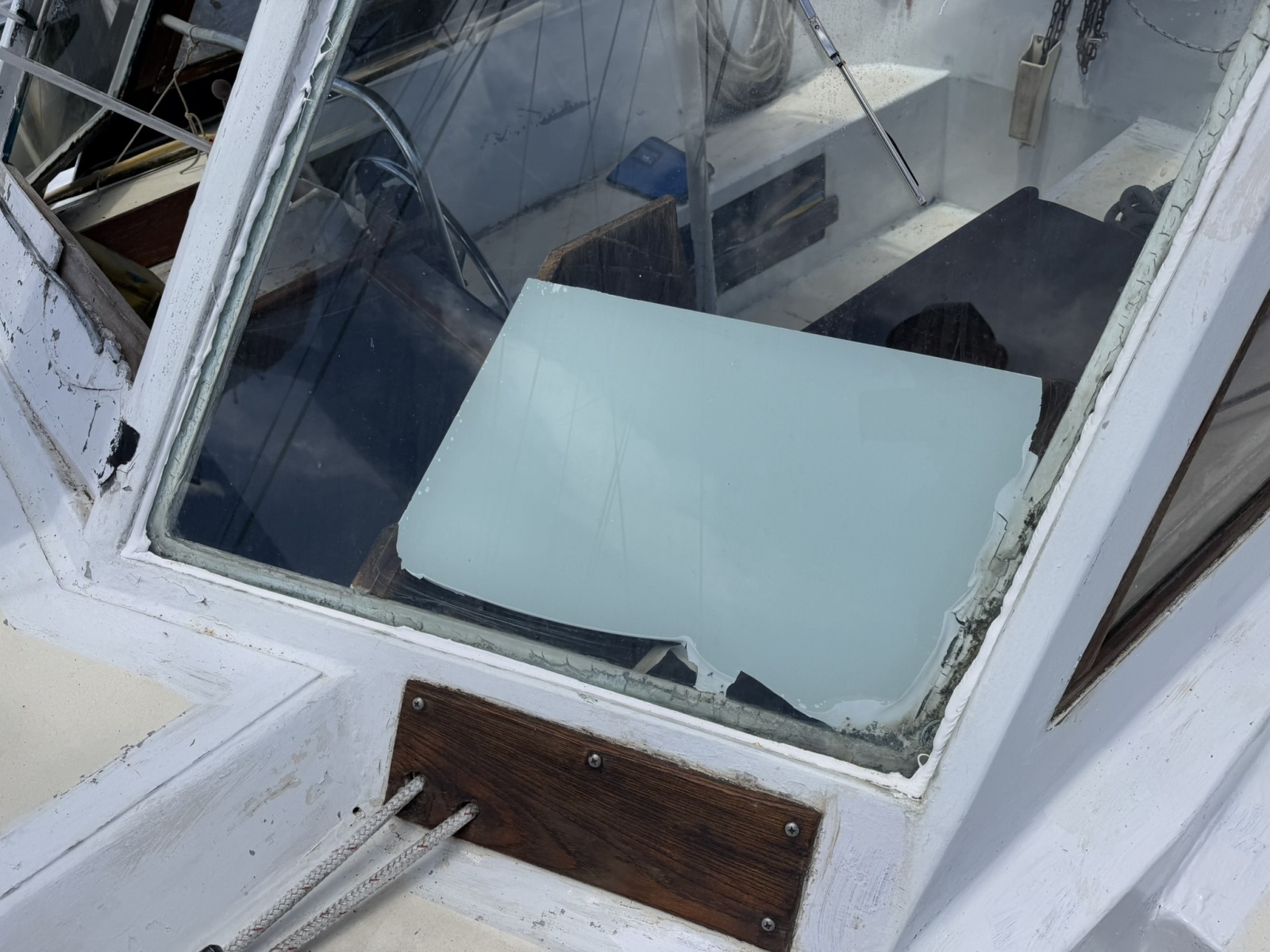 44ft Bruce Roberts Yacht For Sale