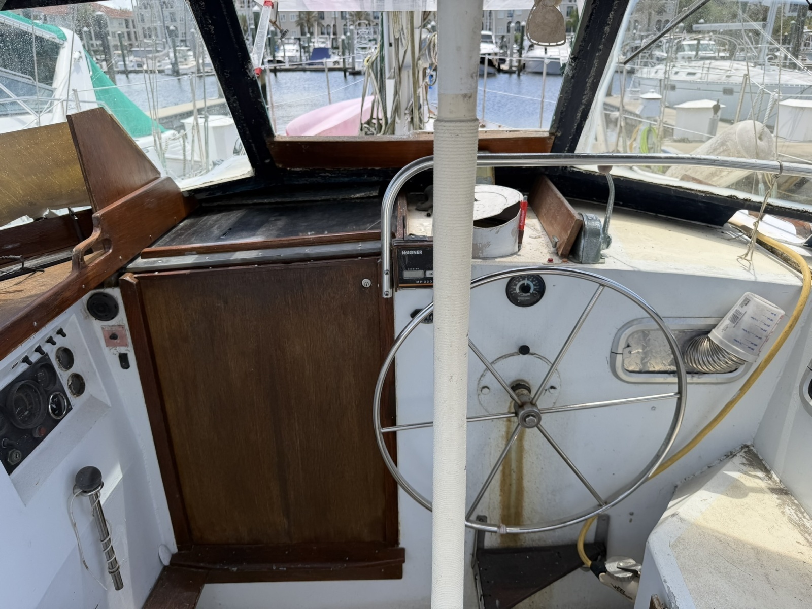44ft Bruce Roberts Yacht For Sale