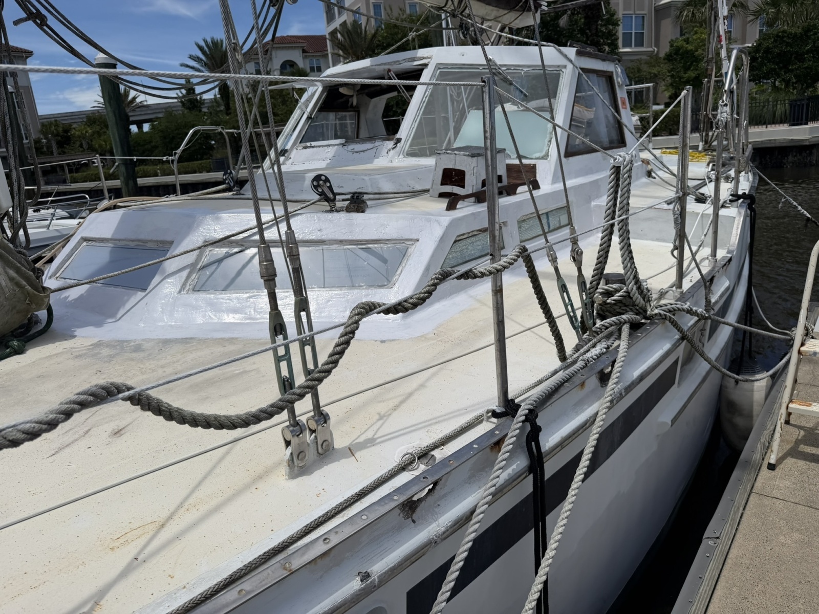 44ft Bruce Roberts Yacht For Sale