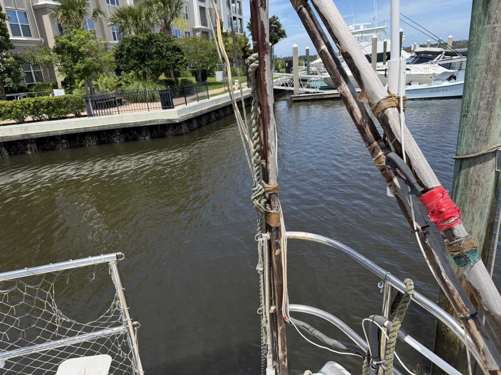 44ft Bruce Roberts Yacht For Sale